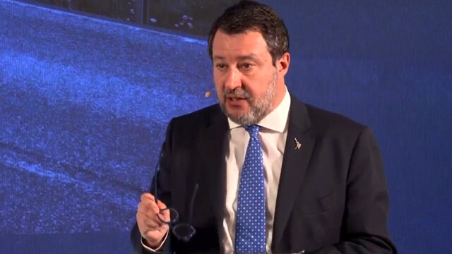 Salvini in città per il piano delle infrastrutture del Mit: "Puntiamo a riaprire la galleria di San Silvestro entro l'estate"